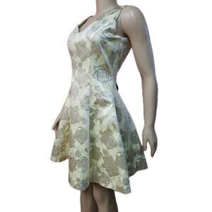 Modcloth Wendy Bird Skater Womens Dress Brocade Lemon-lime V-Neck Size 4 NEW #C